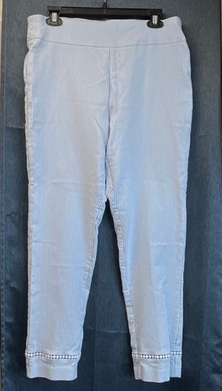 Crown & ivy womens 14 white/blue striped pull on elastic waist coastal cool